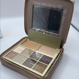 b-glowing Beauty Illuminate + Shine Eyeshadow Palette